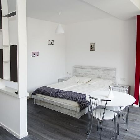 Apartments On Mashtots By Picnic Yerevan Exterior photo