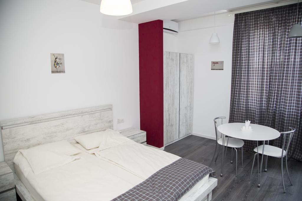Apartments On Mashtots By Picnic Yerevan Exterior photo
