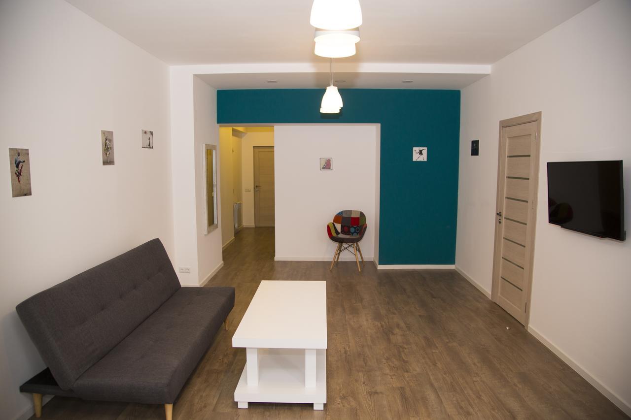 Apartments On Mashtots By Picnic Yerevan Exterior photo