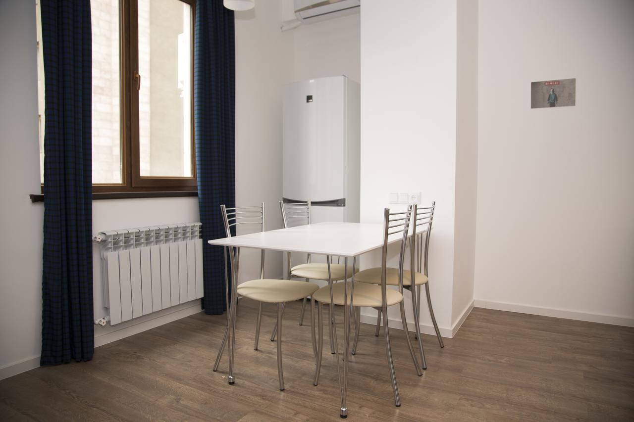 Apartments On Mashtots By Picnic Yerevan Exterior photo