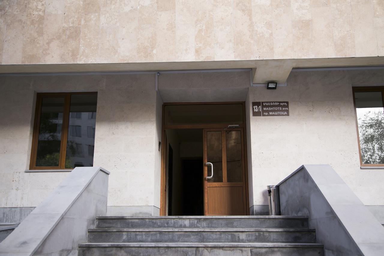 Apartments On Mashtots By Picnic Yerevan Exterior photo