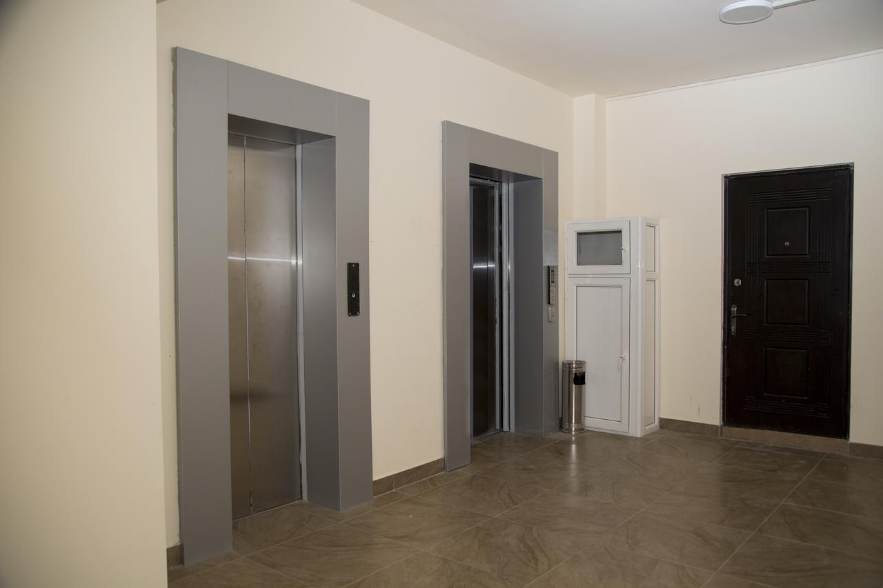 Apartments On Mashtots By Picnic Yerevan Exterior photo