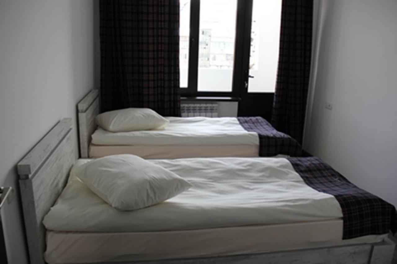 Apartments On Mashtots By Picnic Yerevan Exterior photo